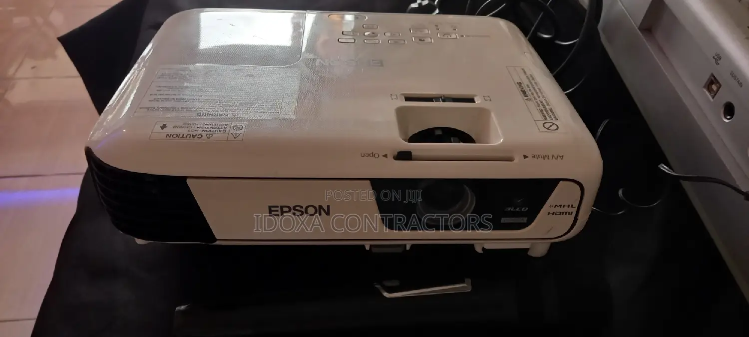Projector and Screen for Rent