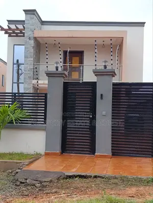 4bdrm House in Tantra-Cfc-Estate, Achimota for sale