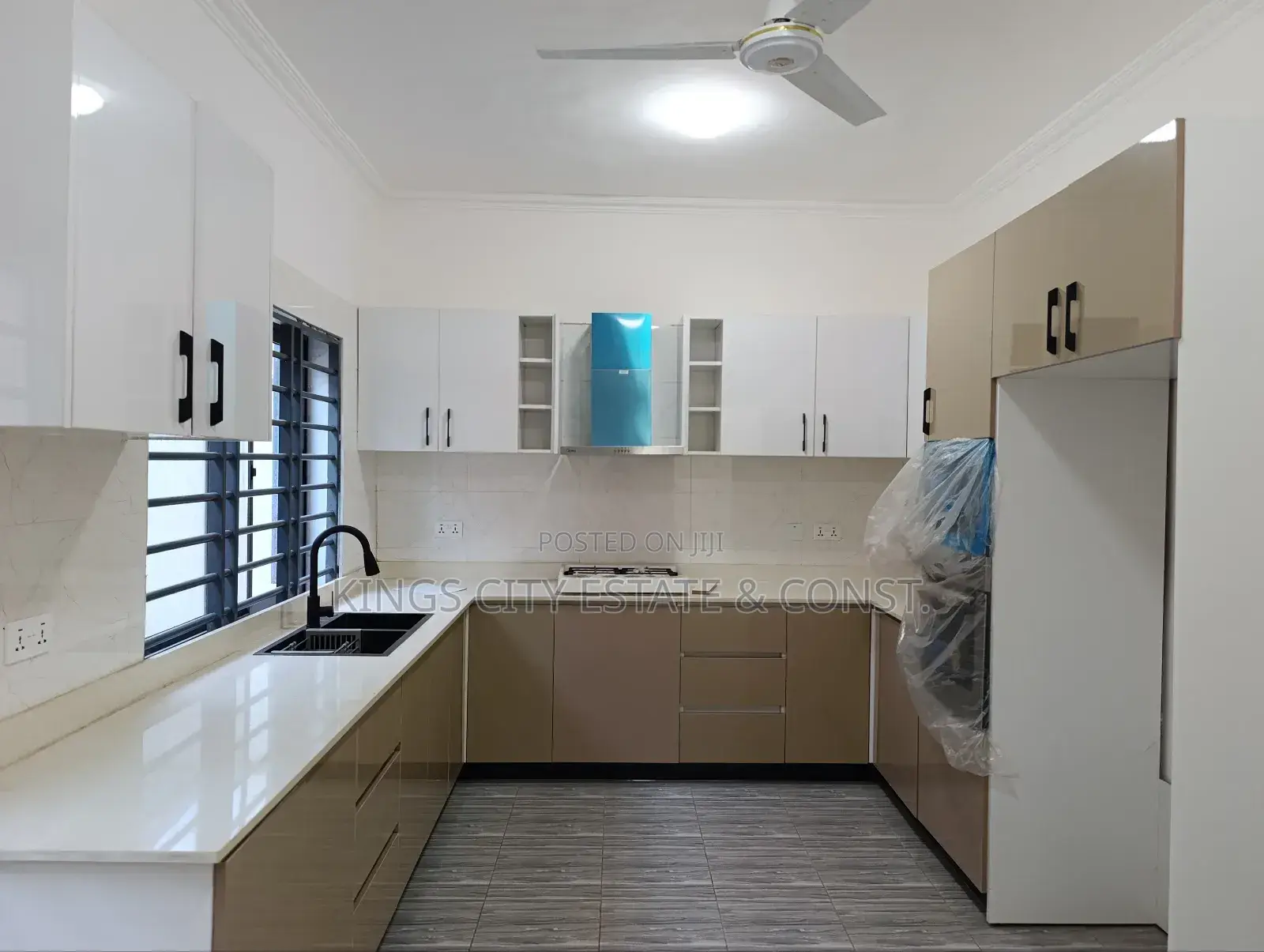 4bdrm House in Tantra-Cfc-Estate, Achimota for sale