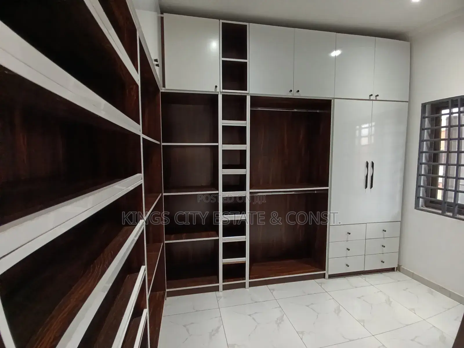 4bdrm House in Kingsby-Area, Achimota for sale