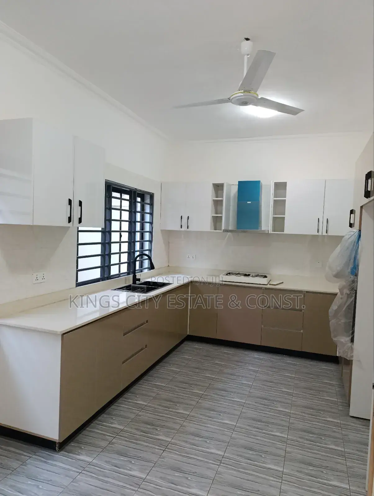 4bdrm House in Kingsby-Area, Achimota for sale