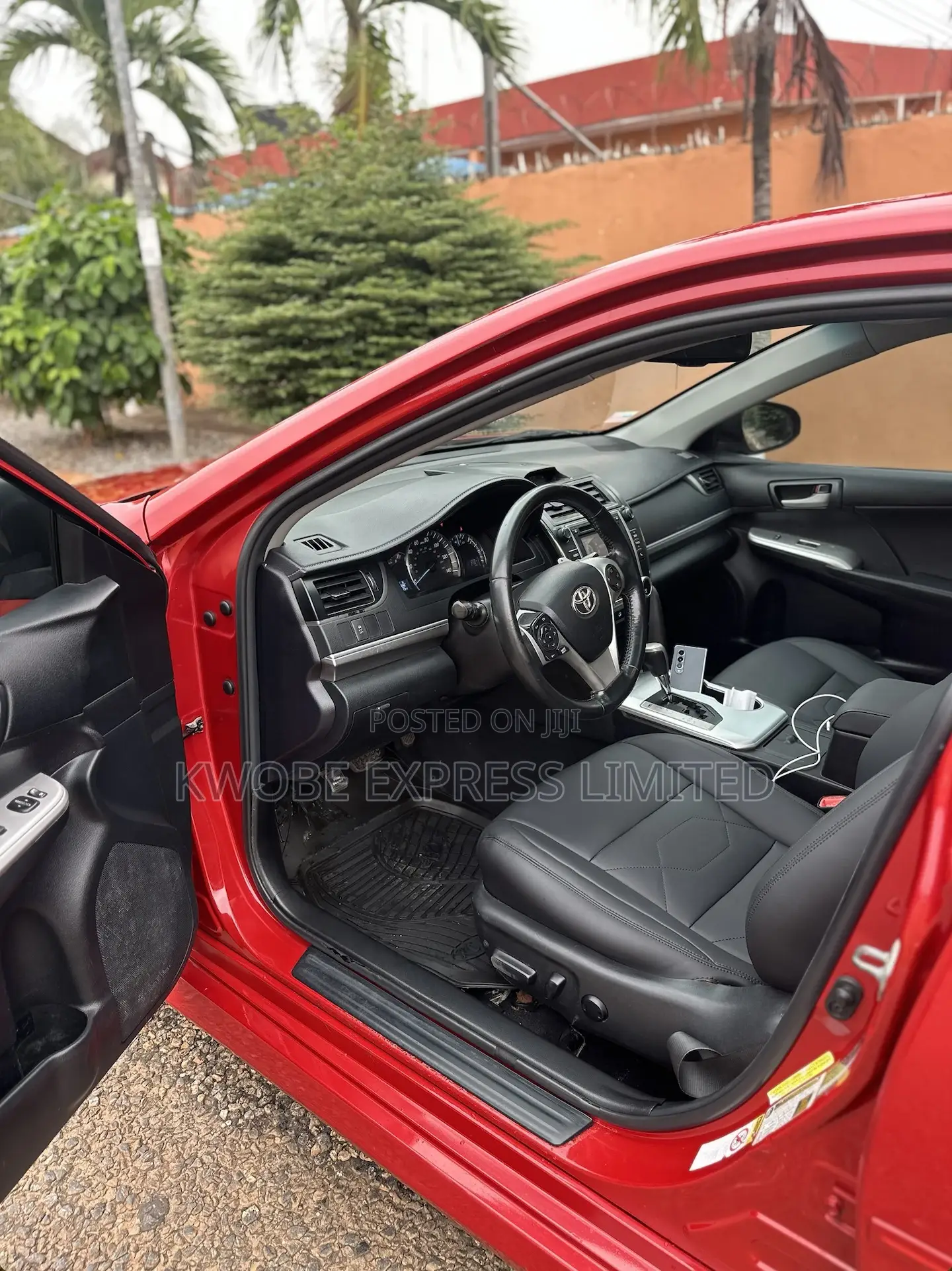 Reliable Car Rental Service- Book Now!