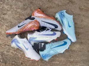 Original Football Boot Nike Available at Cool Price