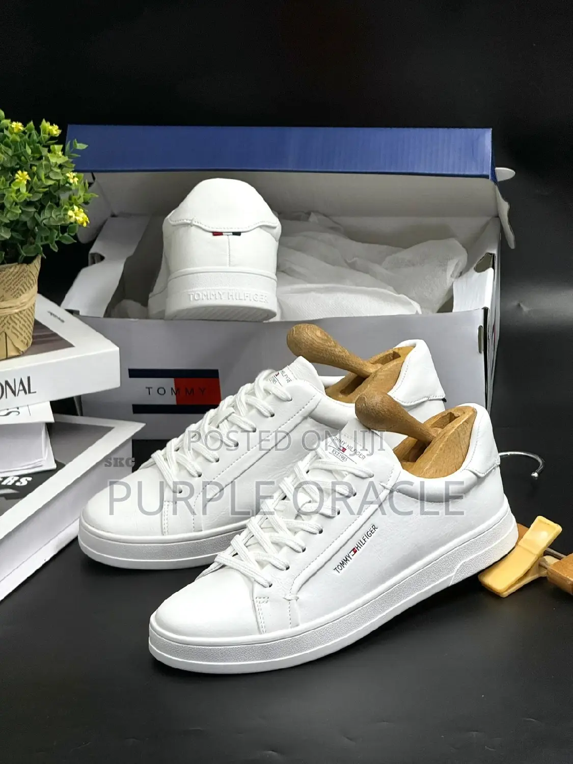 Tommy Hilfiger Modern Comfort Sneakers.