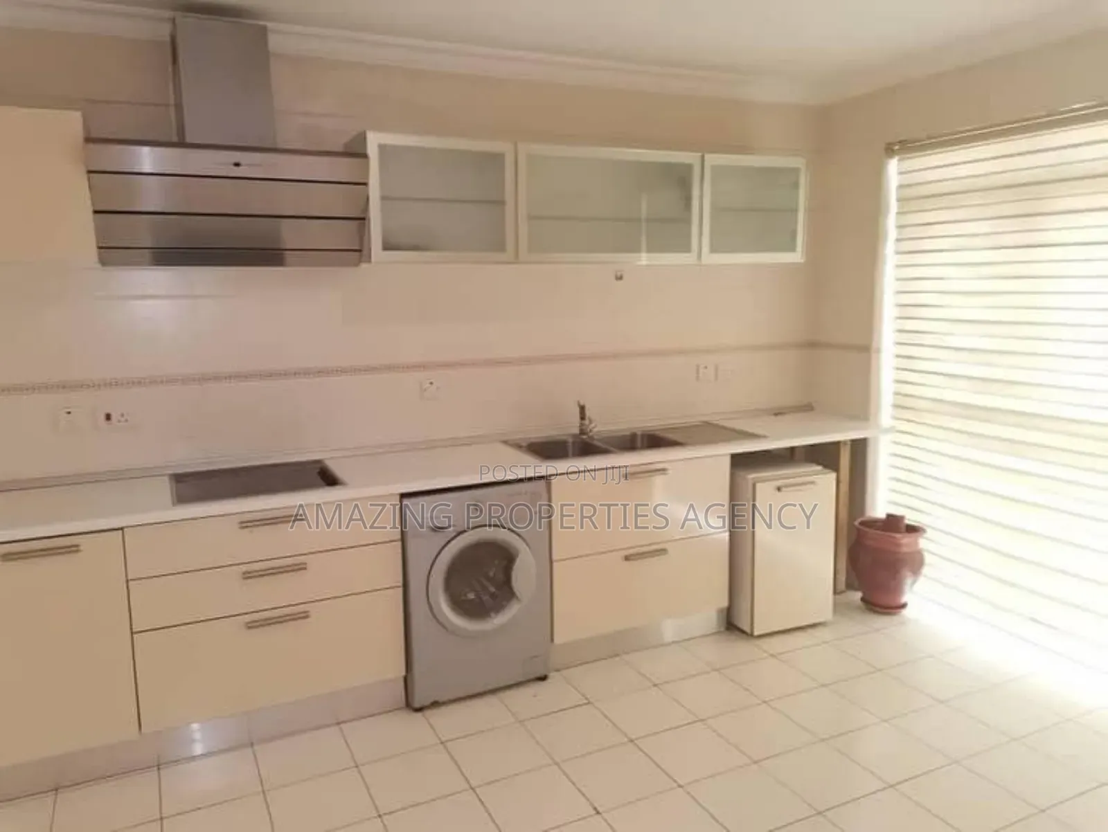 5bdrm House in Ridge for sale