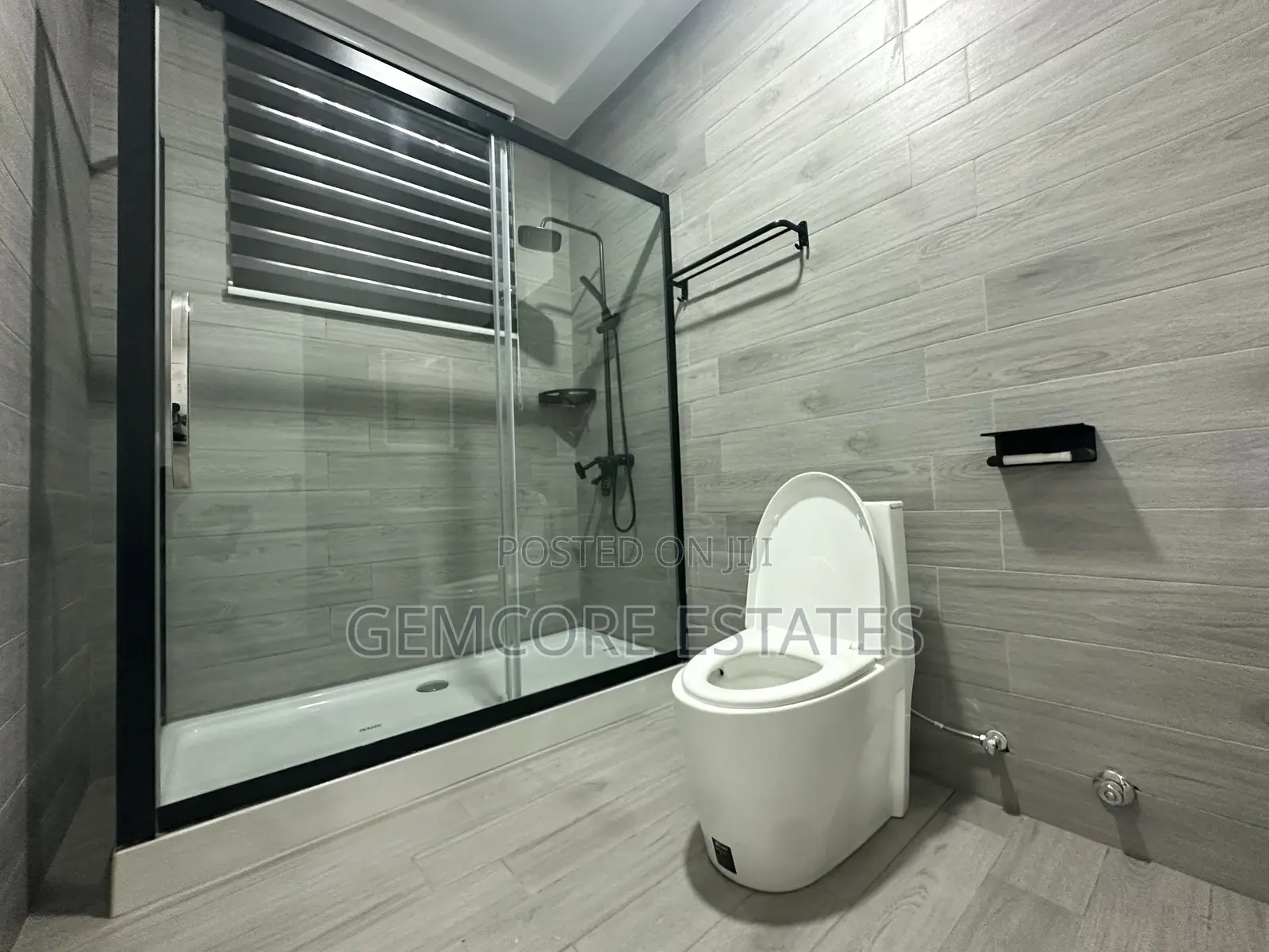 4bdrm House in East Legon, Ashaley Botwe for sale