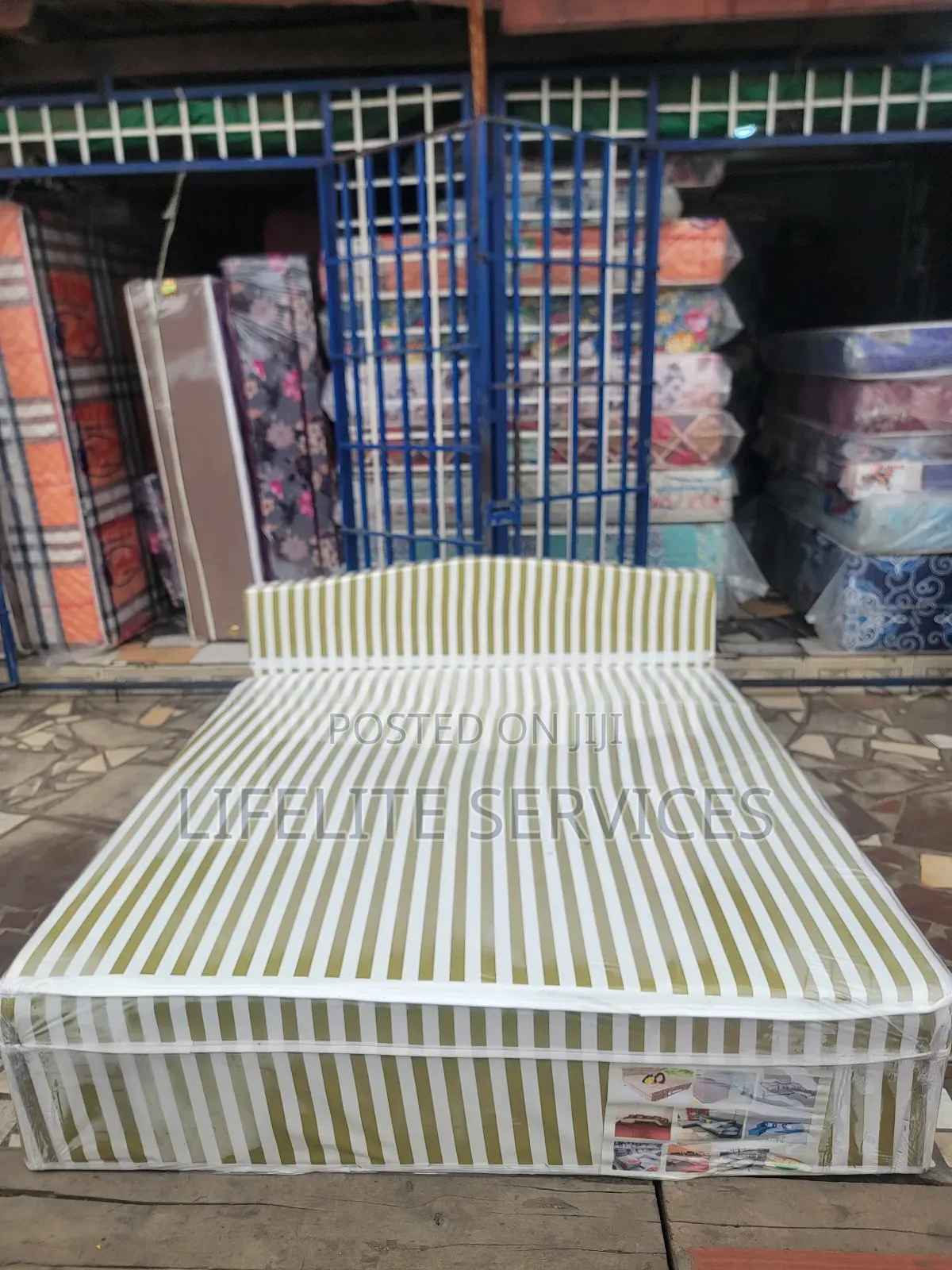 Fufa Inbuilt Bed With Mattress [Queen Size]