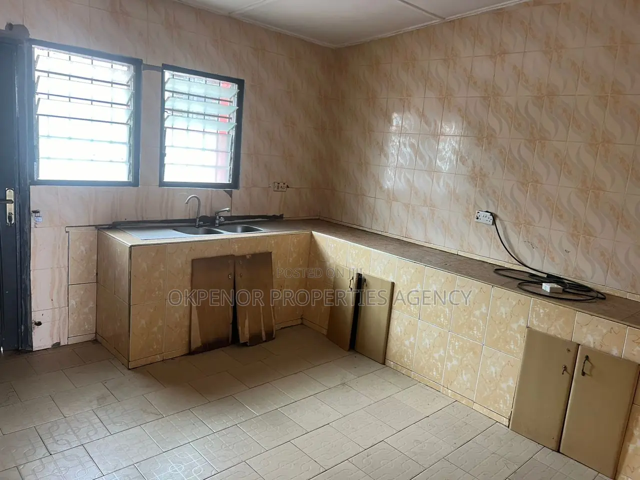 2bdrm Apartment in Afienya, Tema Metropolitan for rent