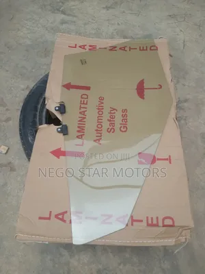 Mitsubishi Outlander 2023 Front Door Glass Double Type