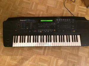 Roland E-70 Intelligent Synthesizer