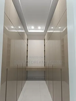5bdrm House in Dzorwulu for sale