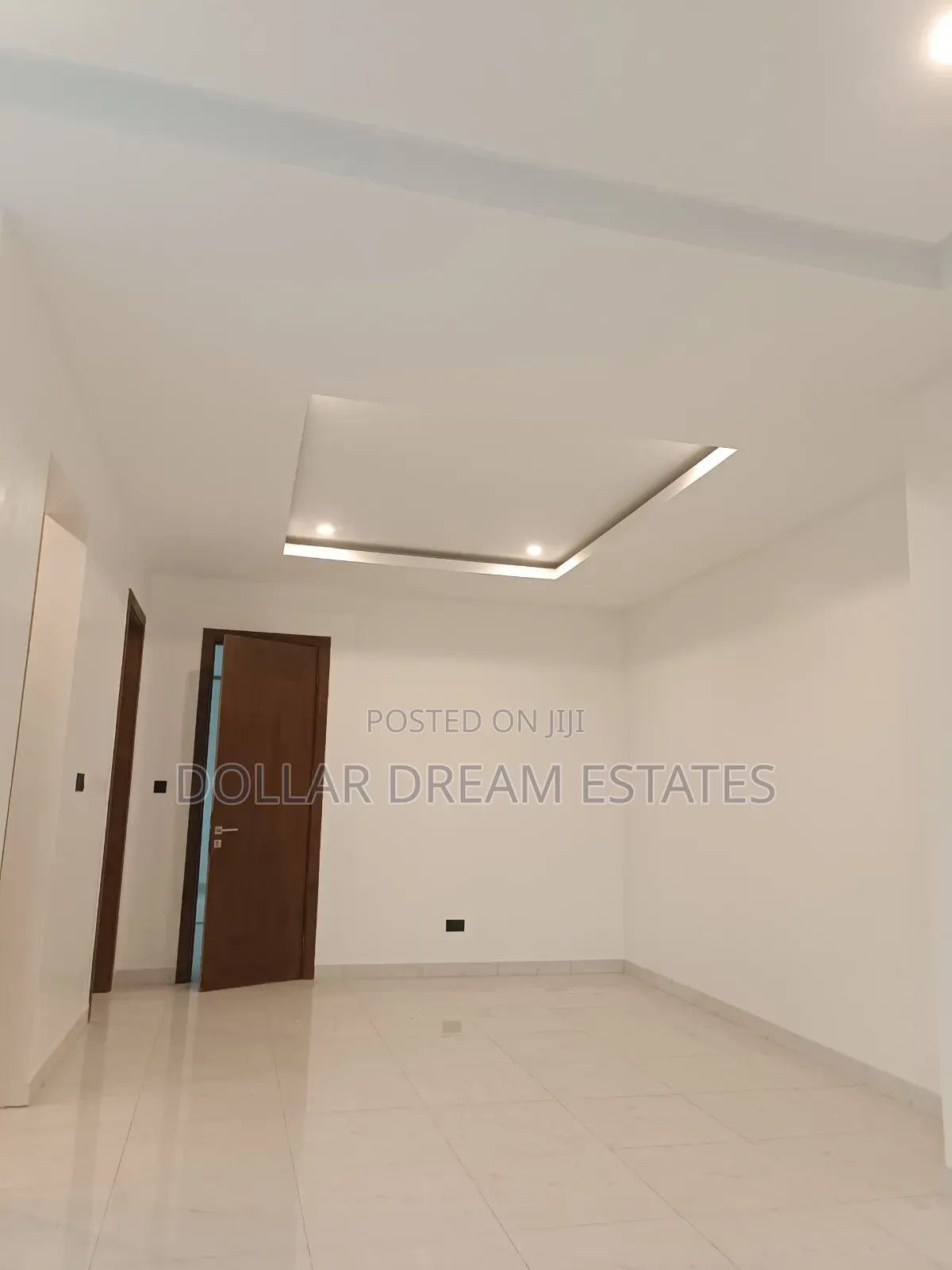 5bdrm House in Dzorwulu for sale