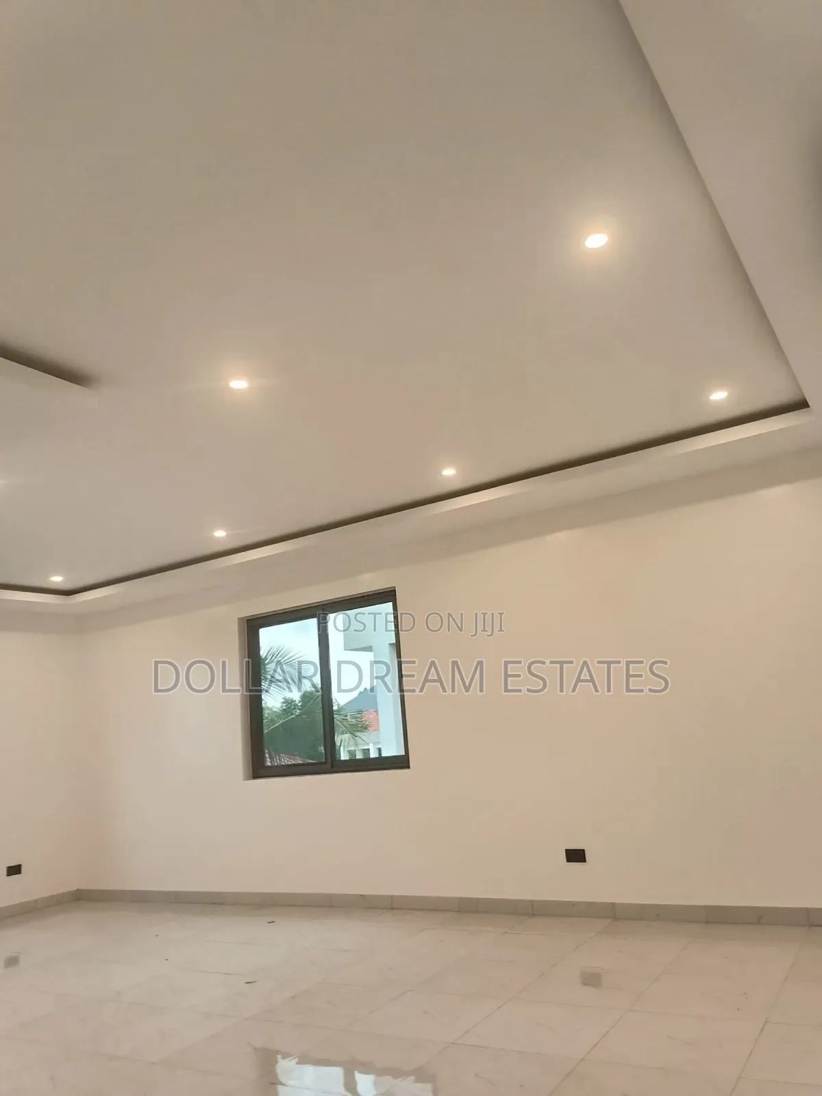 5bdrm House in Dzorwulu for sale