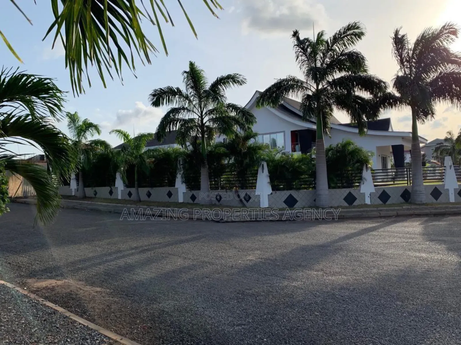 5bdrm House in Airport Residential Area for sale
