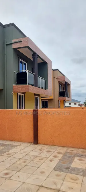 4bdrm House in Kg. Franco, Spintex for sale
