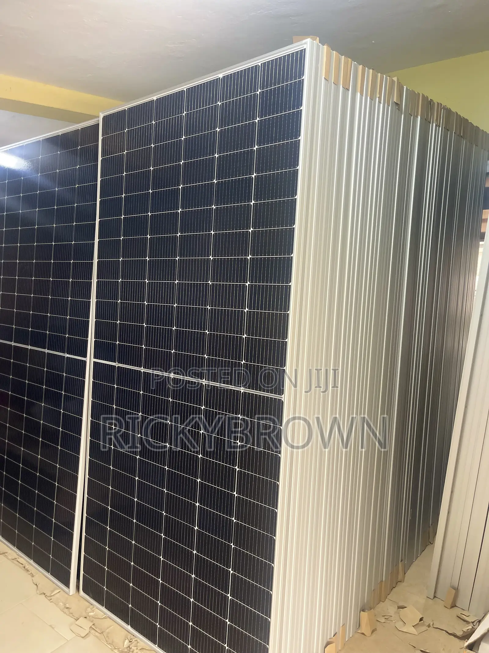 550watts Canadian Solar Mono Panels