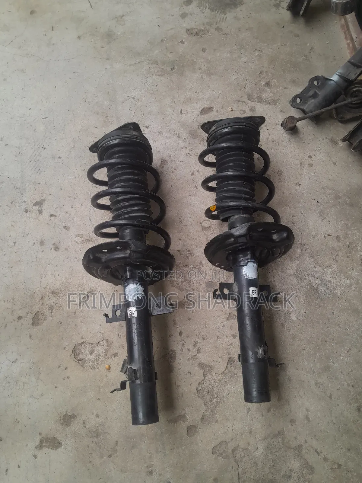Nissan Rogue 2014 to 2018 Front Shocks