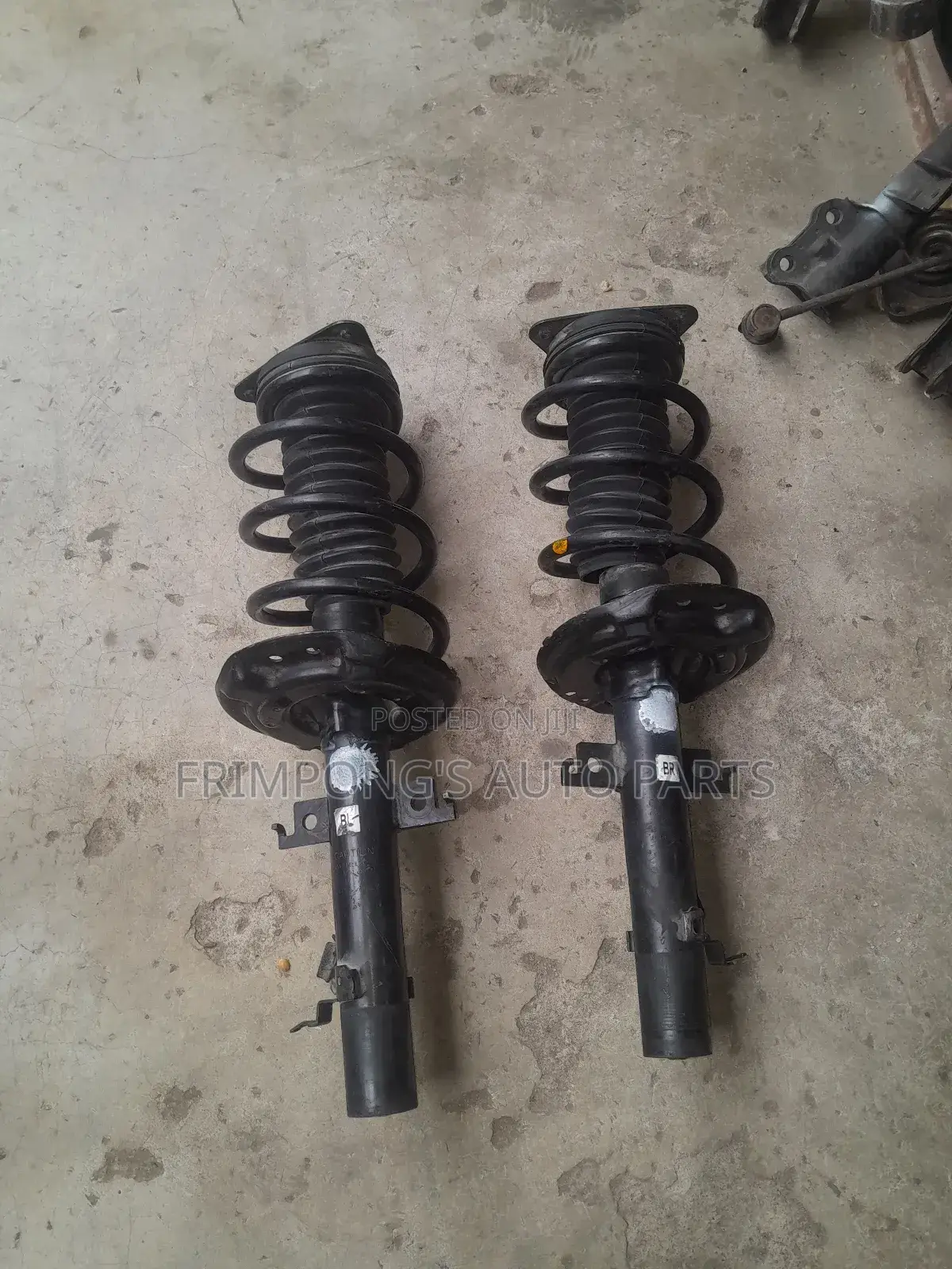 Nissan Rogue 2014 to 2018 Front Shocks