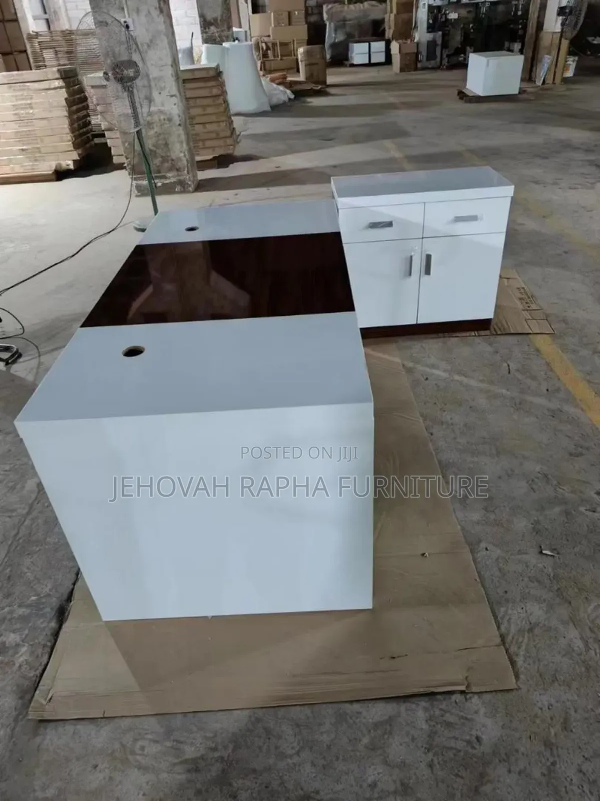 Sell Center Table