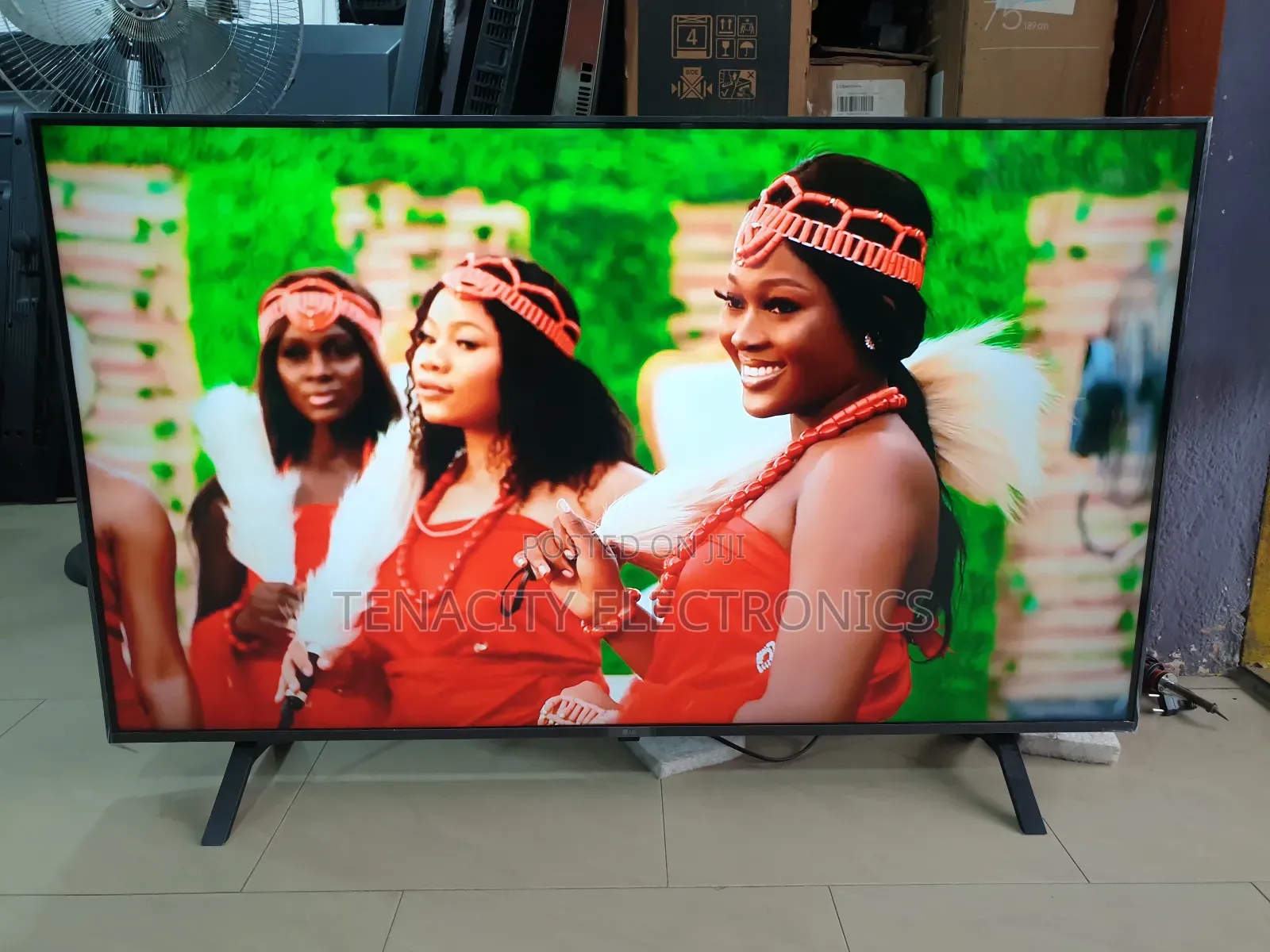 Lg Uhd 50inches HDR HDR Smart Satellite Tv