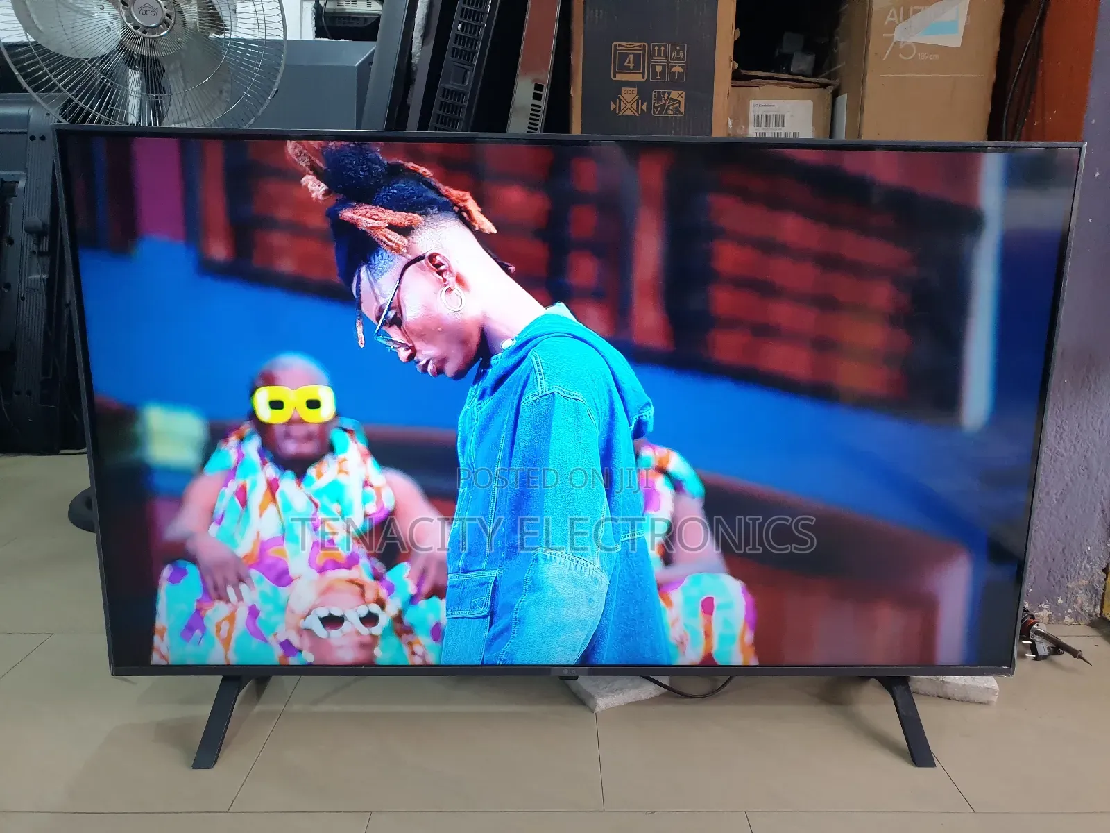 Lg Uhd 50inches HDR HDR Smart Satellite Tv