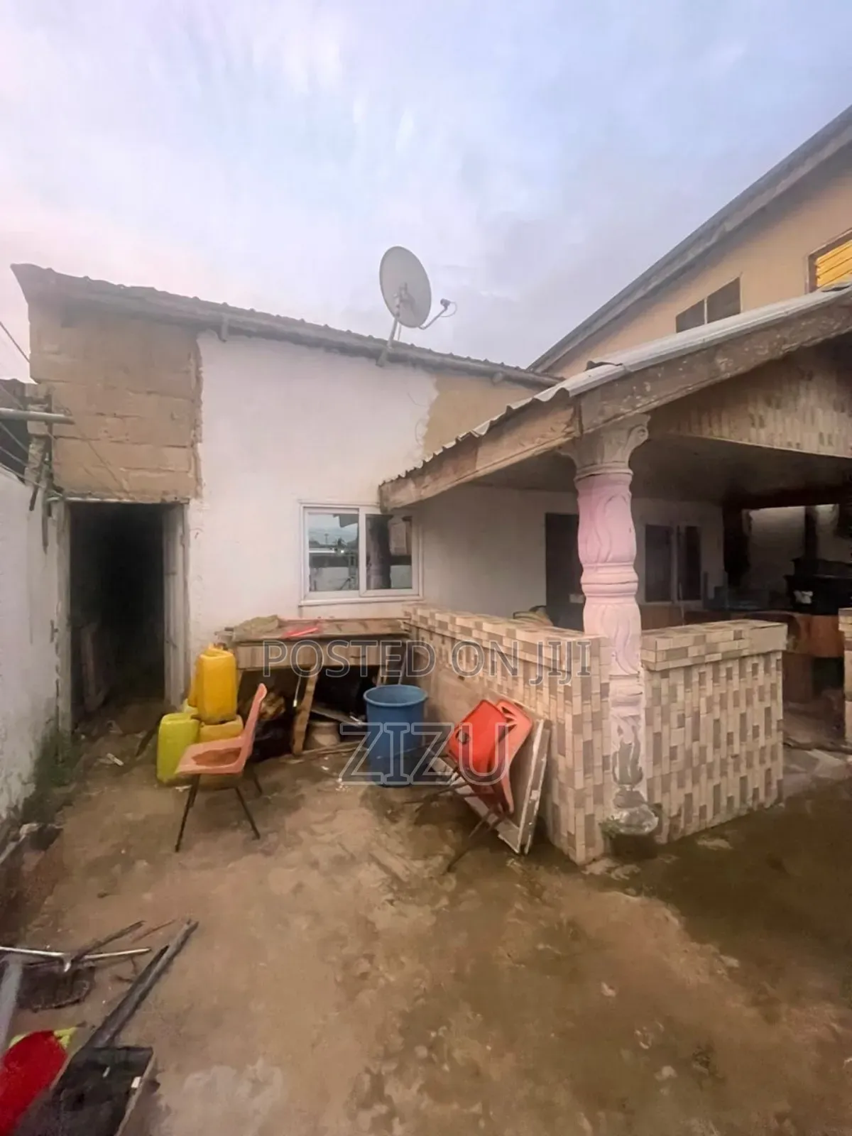 10bdrm Apartment in Anyaa for sale