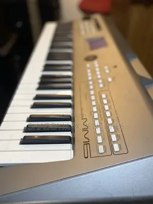 Yamaha Mm6 Synthesizer Keyboard