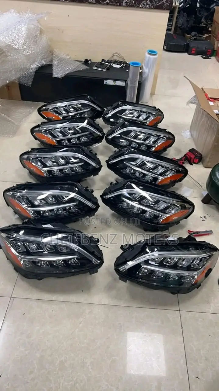Mercedes Benz C300 2019-2022 Original Headlight With Charger