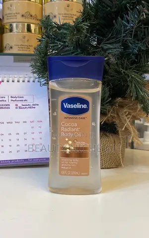 Photo - Vaseline Cocoa Radiant Body Oil