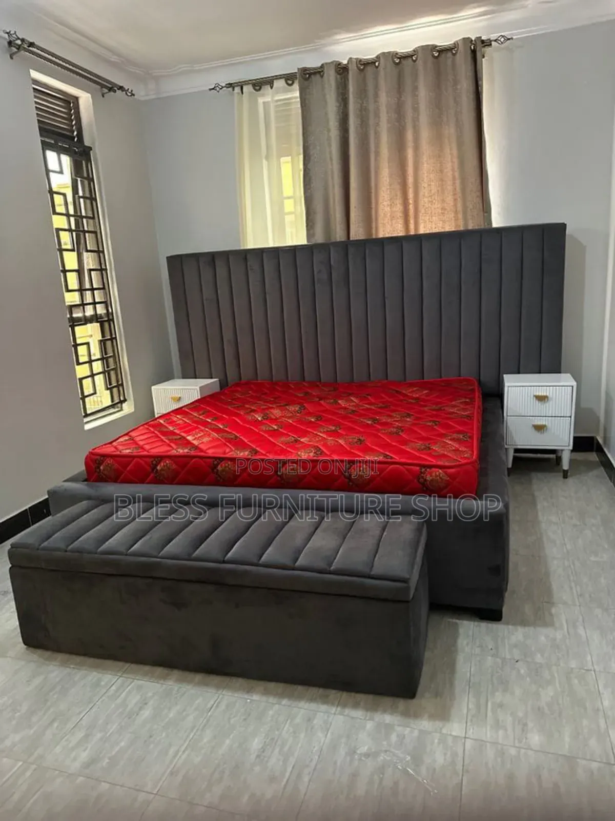 Queen Size Bed Frame With Ottoman