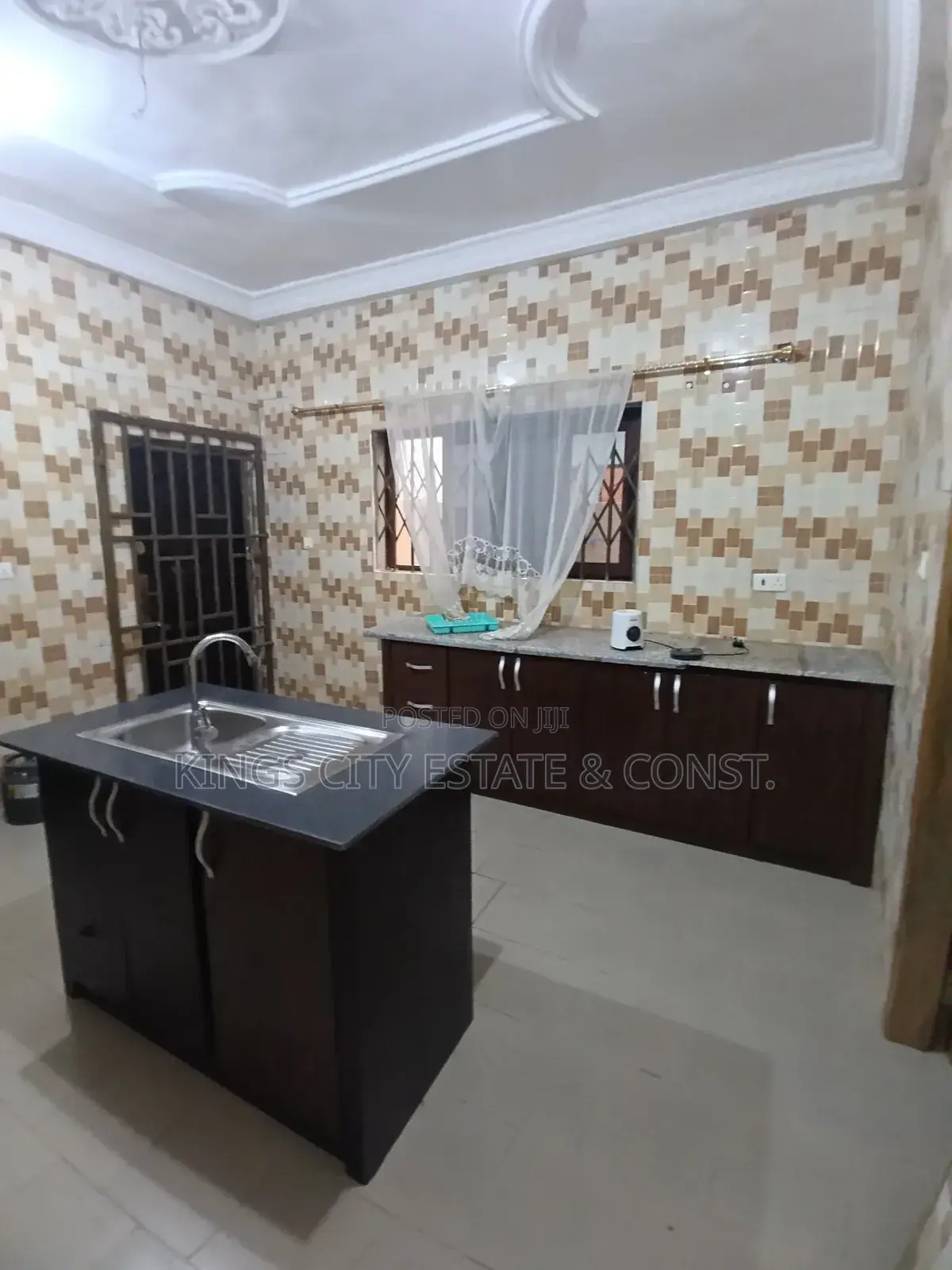 Furnished 6bdrm House in Acp-Interchange, Pokuase for rent