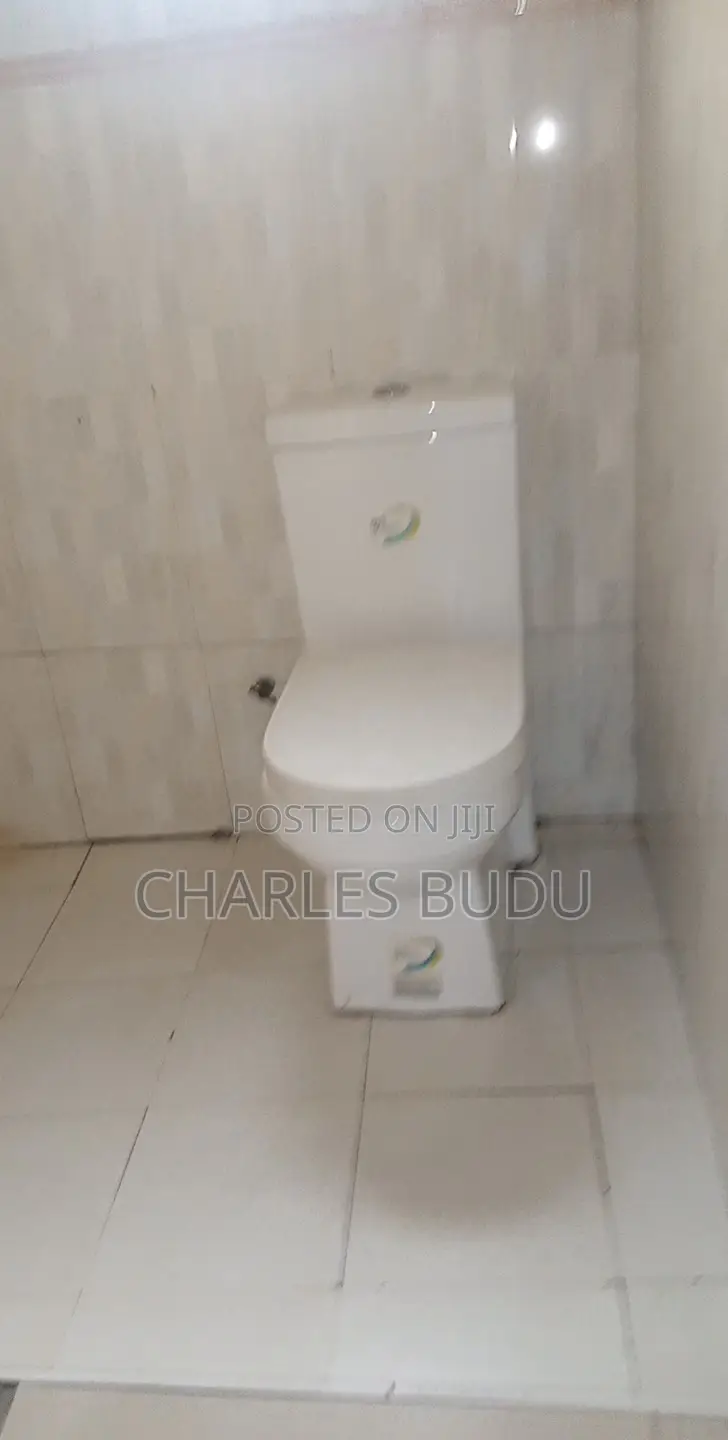 Single Room Sc in Dansoman Control for Two Years
