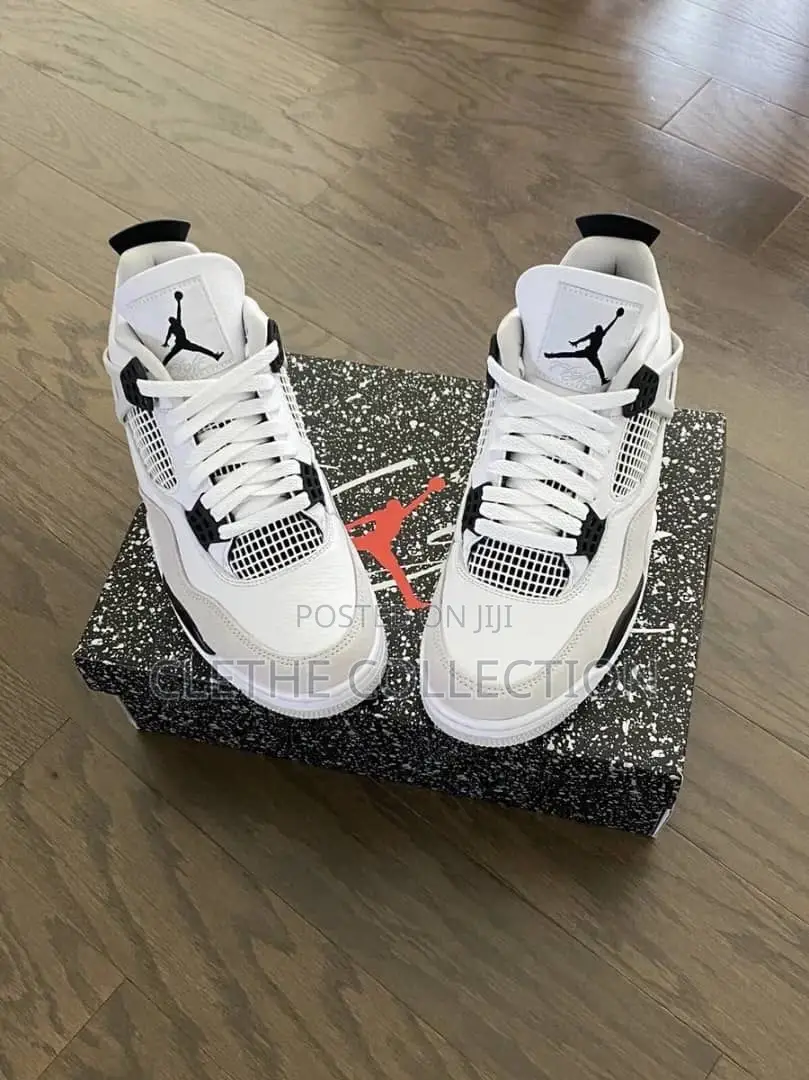 Jordan 4 Sneakers