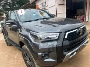 Toyota Hilux 2021 Black