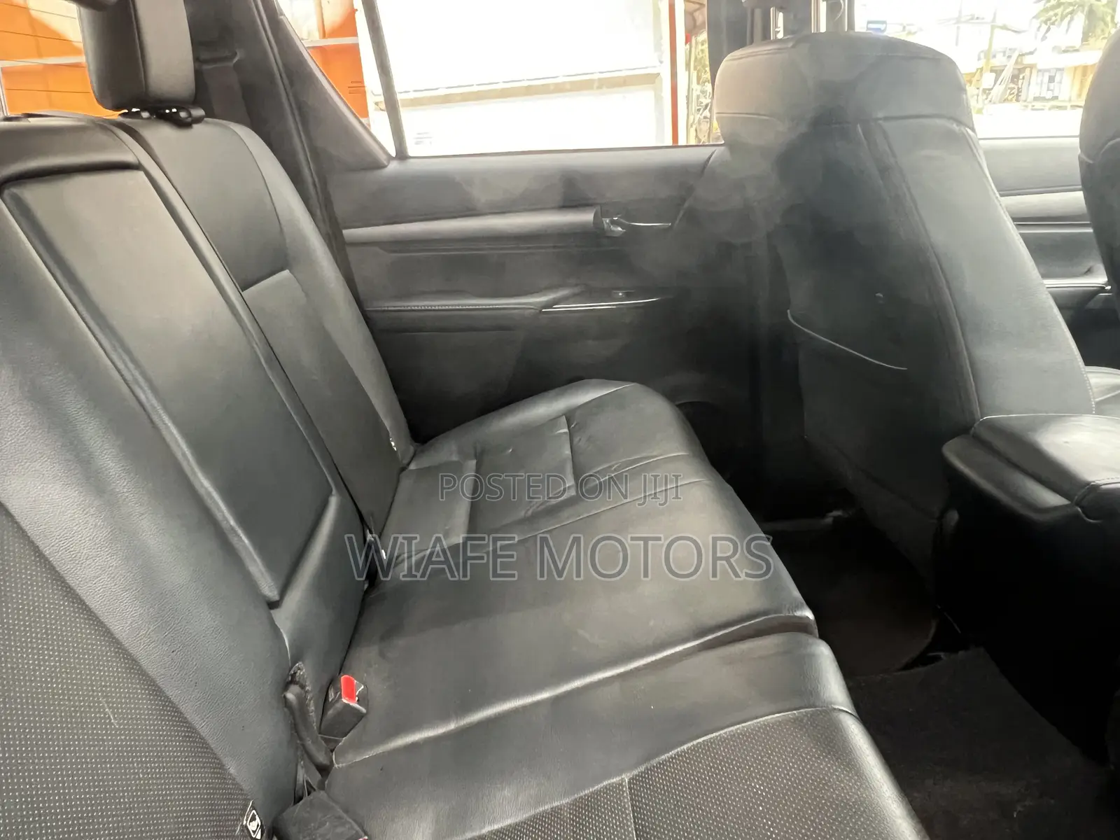 Toyota Hilux 2021 Black