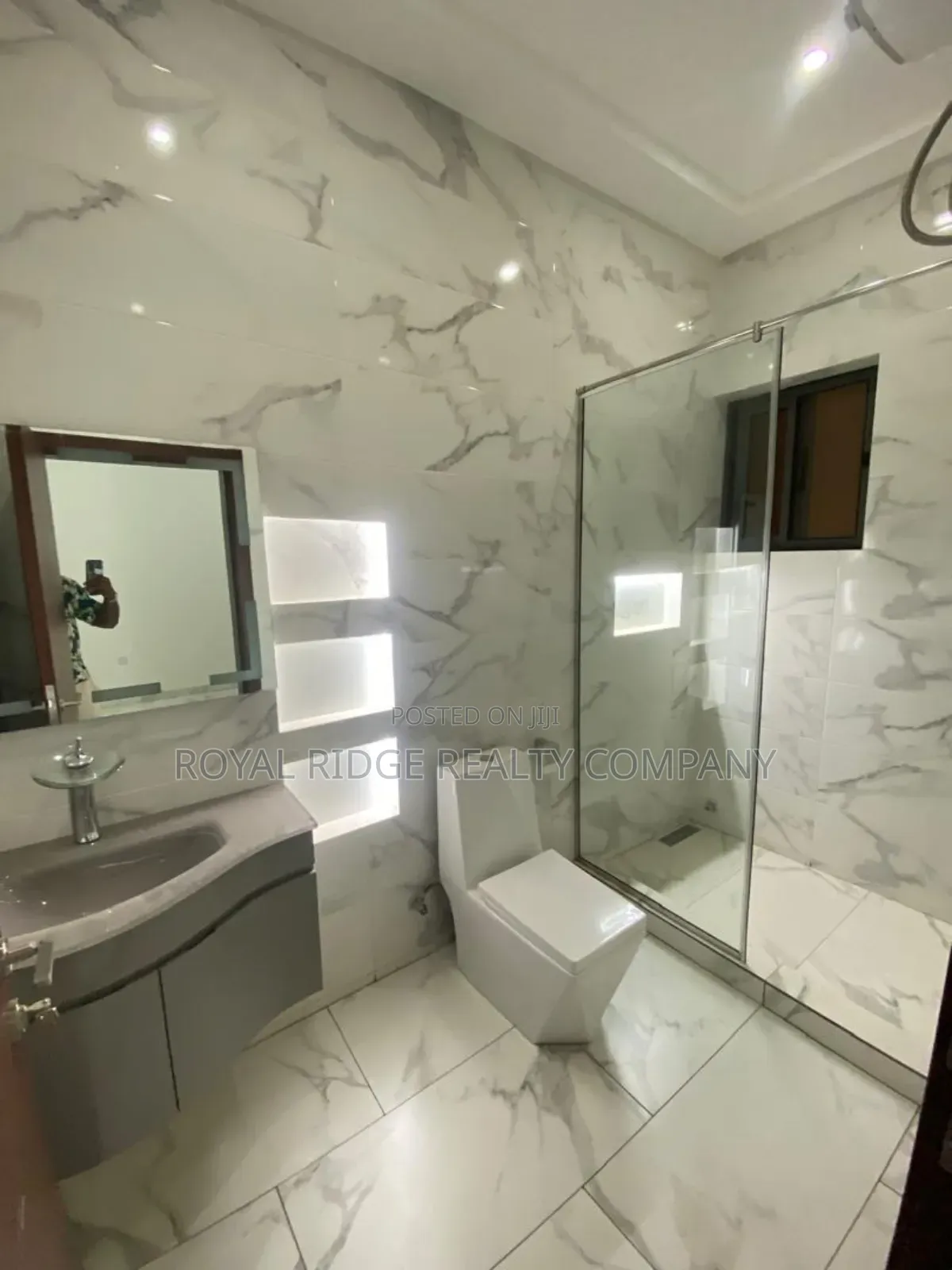 4bdrm Townhouse/Terrace in Agringanor School, Accra Metropolitan