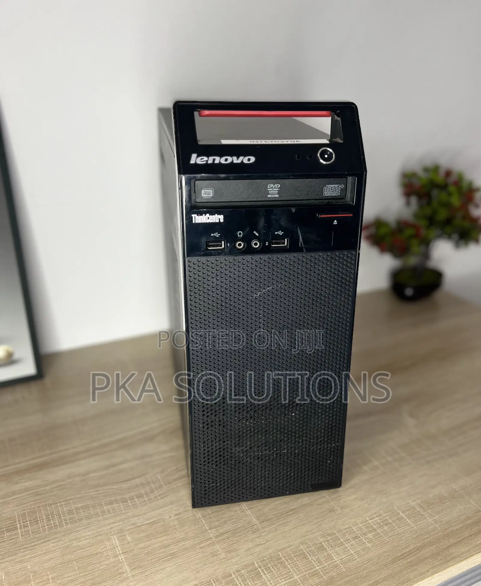 Desktop Computer Lenovo 4GB Intel Core i3 HDD 500GB