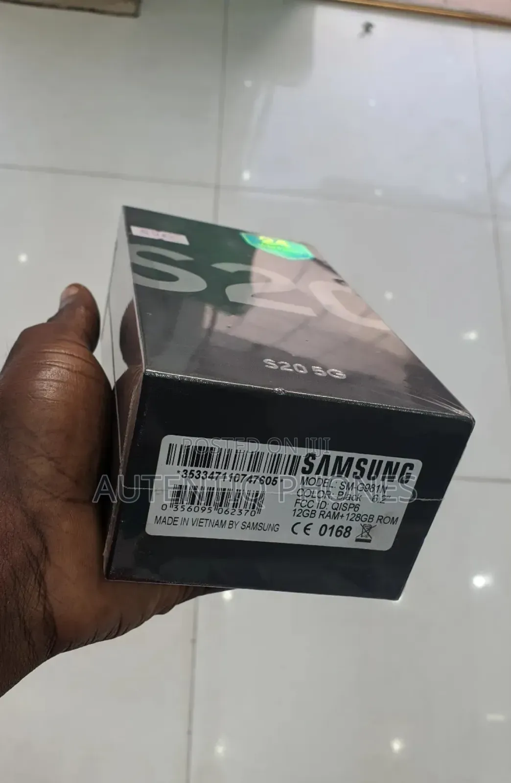 New Samsung Galaxy S20 128 GB Black