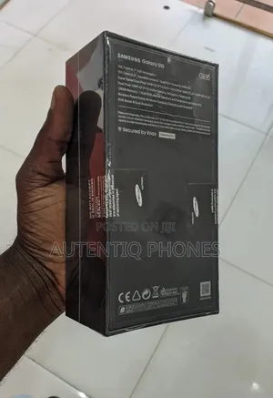 New Samsung Galaxy S10 128 GB Black