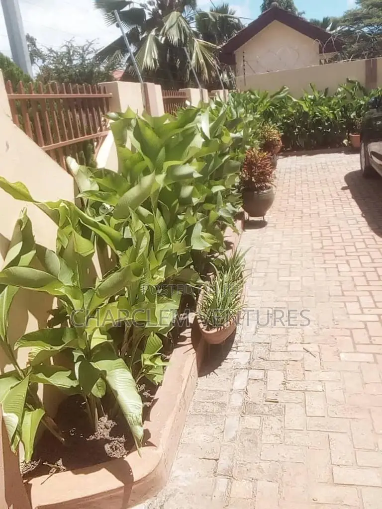 3bdrm House in Charclem Ventures, East Legon for sale
