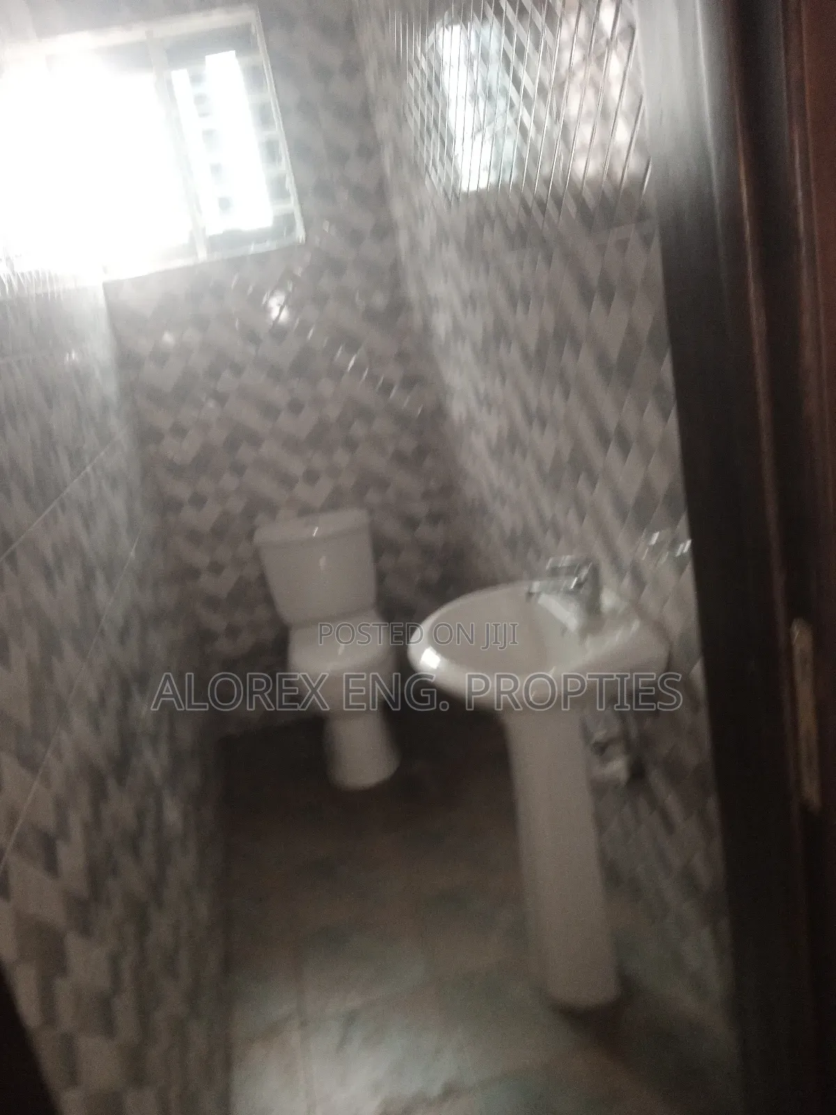 1bdrm Apartment in Chamber Self, Adenta for rent