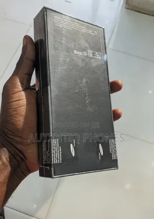 New Samsung Galaxy Z Flip 3 128 GB Black