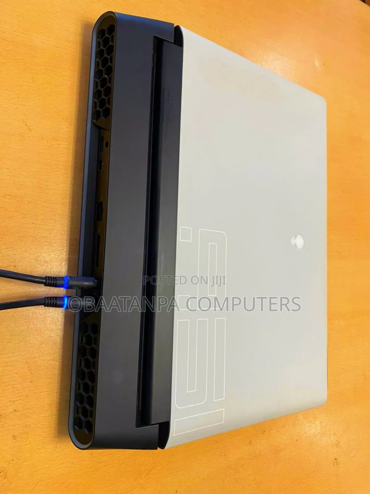 Laptop Dell Alienware 17 32GB Intel Core I9 SSD 512GB