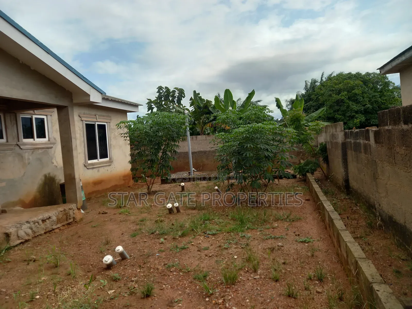 4bdrm House in Atwima Boko, Near, Kumasi Metropolitan for sale