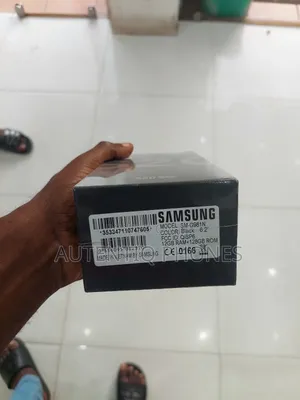 New Samsung Galaxy S20 128 GB Black
