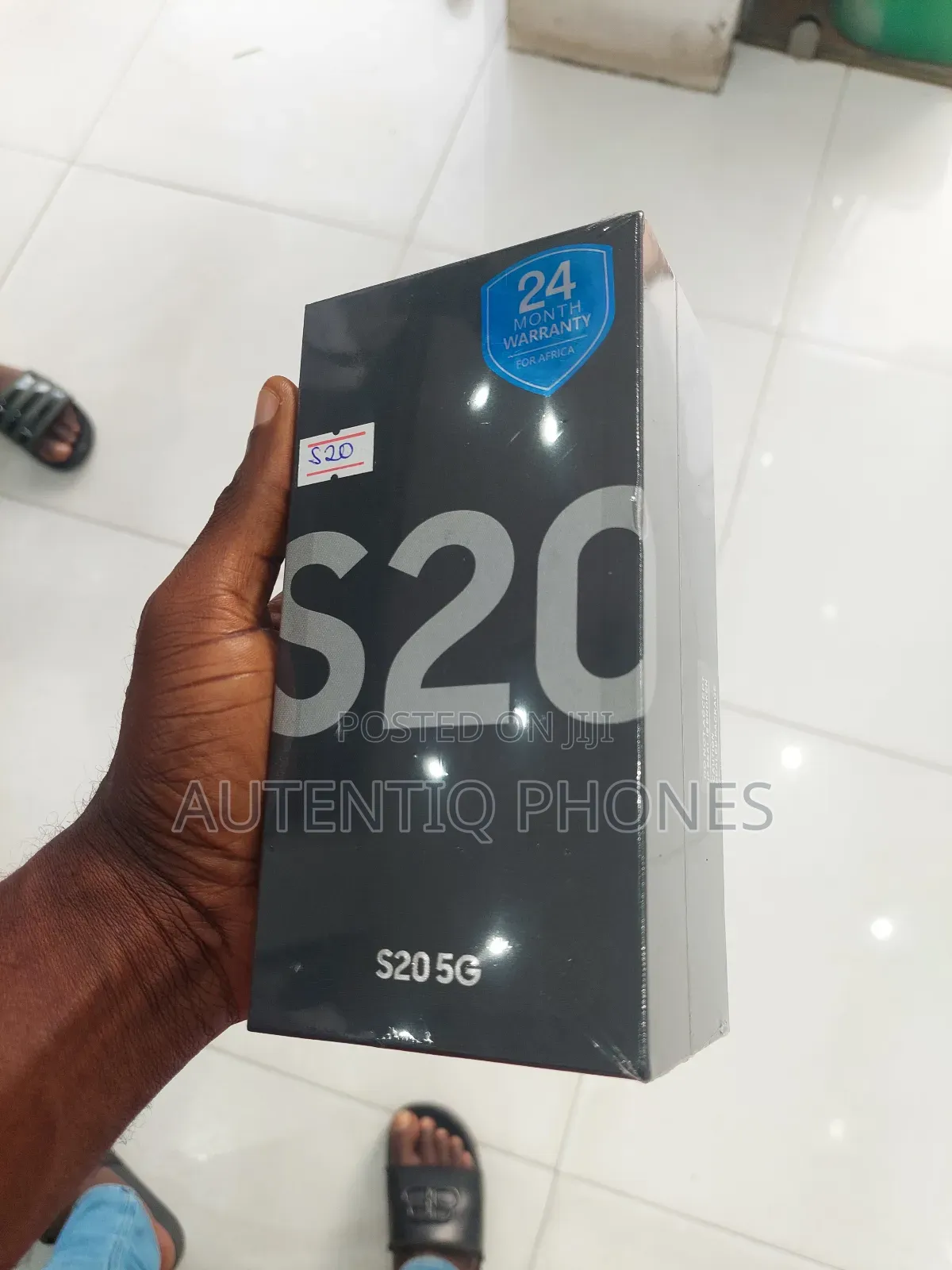 New Samsung Galaxy S20 128 GB Black