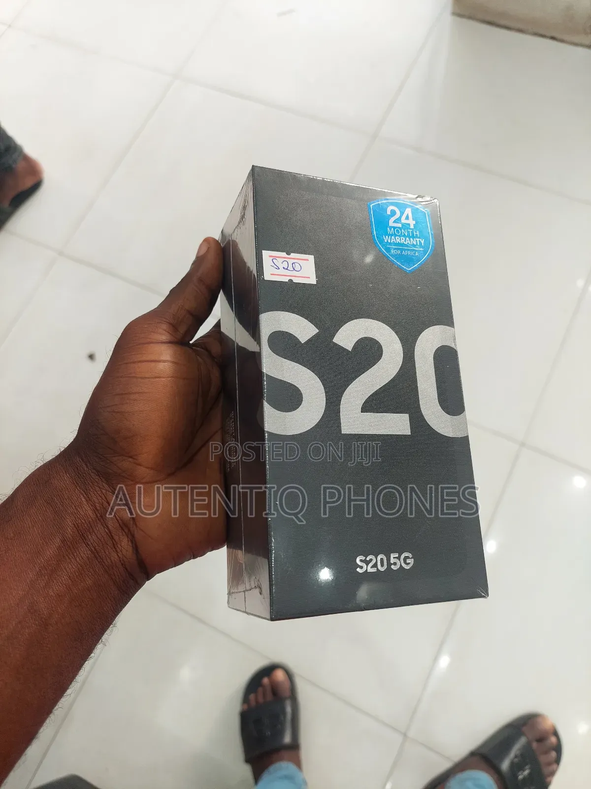New Samsung Galaxy S20 128 GB Black