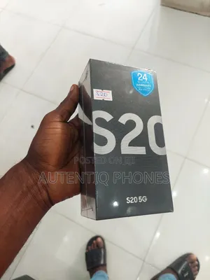 New Samsung Galaxy S20 128 GB Black