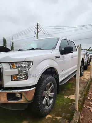 Photo - Ford F-150 2016 White