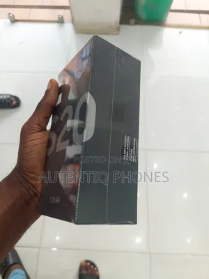 New Samsung Galaxy S20 128 GB Black